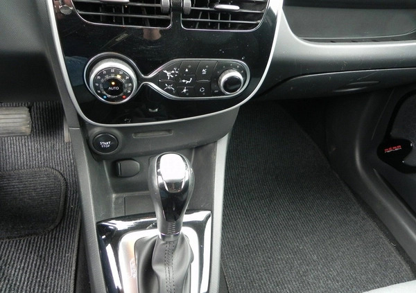 Renault Clio cena 35900 przebieg: 155000, rok produkcji 2015 z Rzeszów małe 137